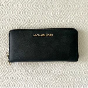 Michael Kors Black Jet Set Continental Wallet